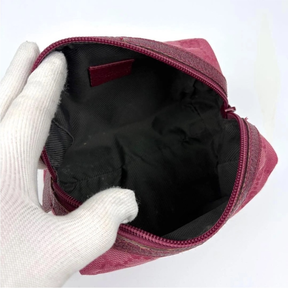 Gucci Pink Monogram Pouch - Picture 8 of 11
